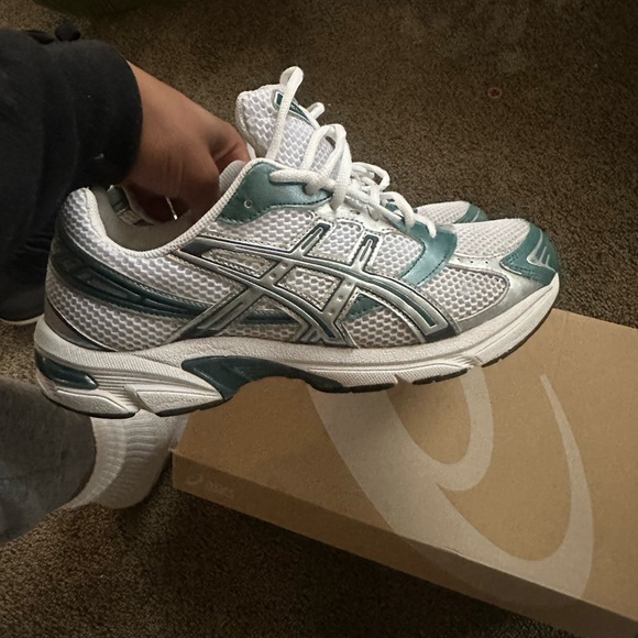 ASICS white dark Neptune gel 1130 size 10 worn a couple times clean - Picture 5 of 6